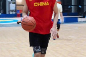 这大叔，不吹牛，打崔永熙跟打儿子似的！🤭