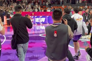 机器人打篮球都有了，还有什么是做不到的？