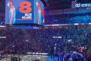 历史性时刻！詹姆斯谈助攻布朗尼三分：他的投篮能力一直在进步