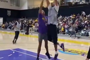 心理战！比卢普斯此前：04总决赛利用科比没赢过FMVP击败了他们！