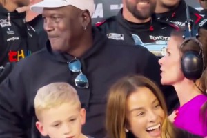 同样是历史得分超越乔丹时刻，詹姆斯与科比却有着截然不同的待遇